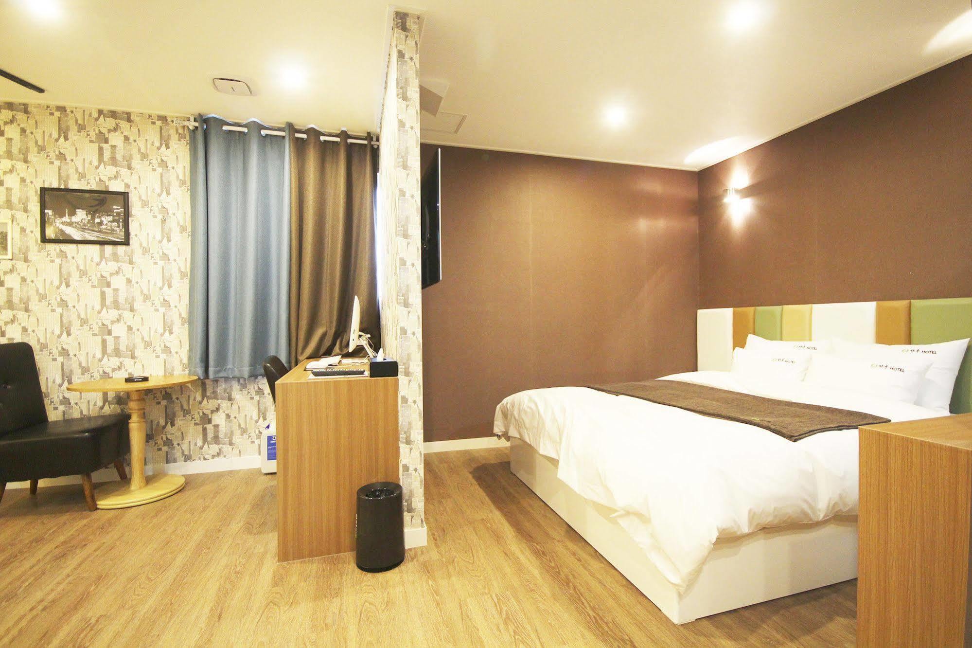 Haru Hotel Gimhae Exterior photo