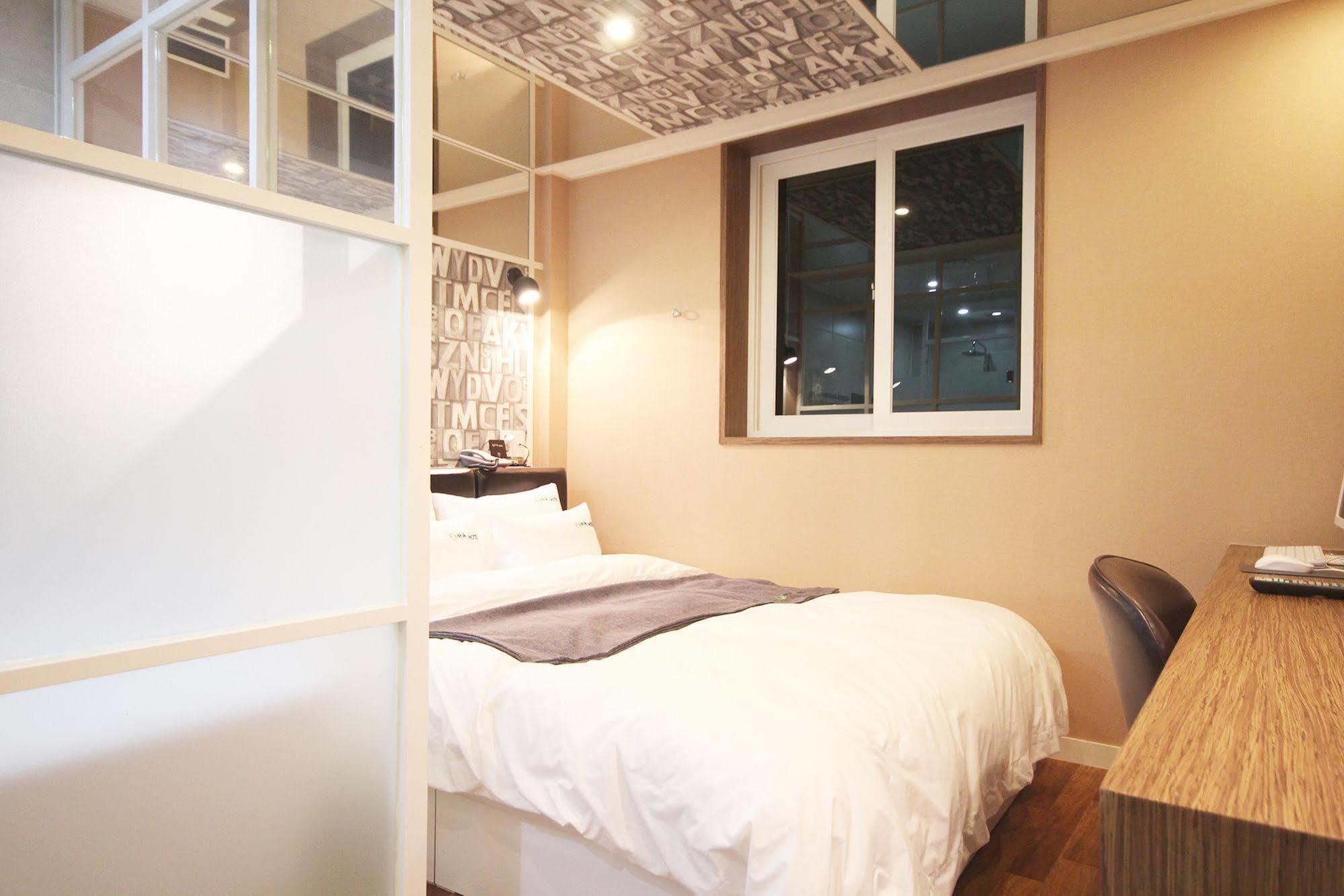 Haru Hotel Gimhae Exterior photo